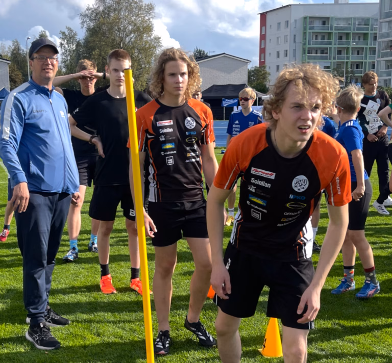 Nuutti, Peetu ja Jade 16-vuotiaiden SM-kilpailuissa